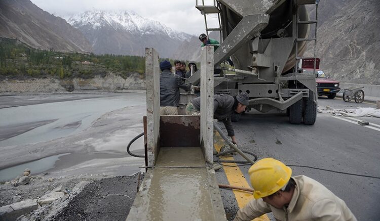 PAKISTAN-CHINA-ECONOMY-TRANSPORT